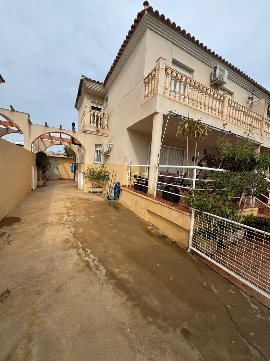 4 soveværelse Rækkehus til salg i Calabardina med garage - € 290.000 (Ref: 9938313)
