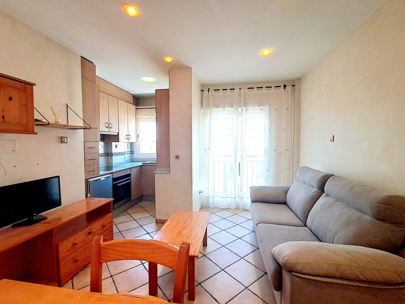 2 bedroom Apartment for sale in Aguilas - € 149,900 (Ref: 9940074)