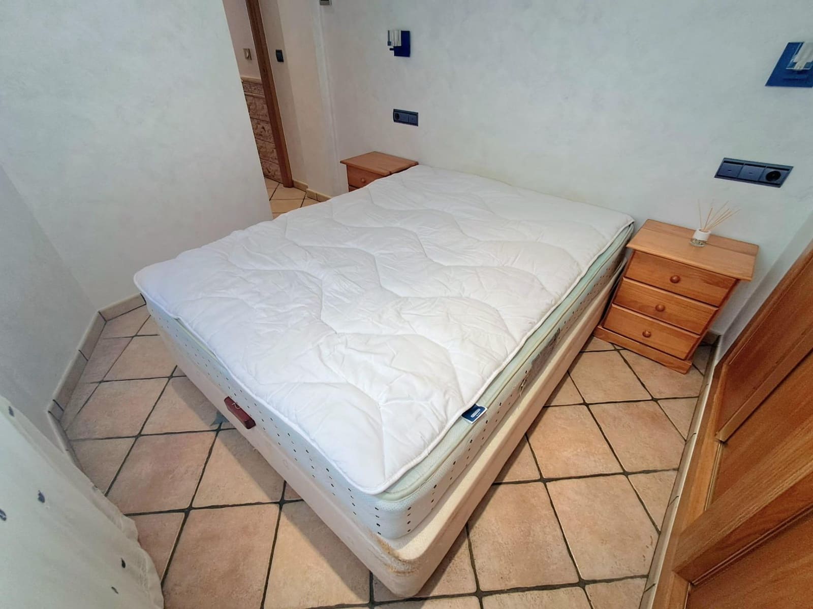 2 bedroom Apartment for sale in Aguilas - € 149,900 (Ref: 9940074)