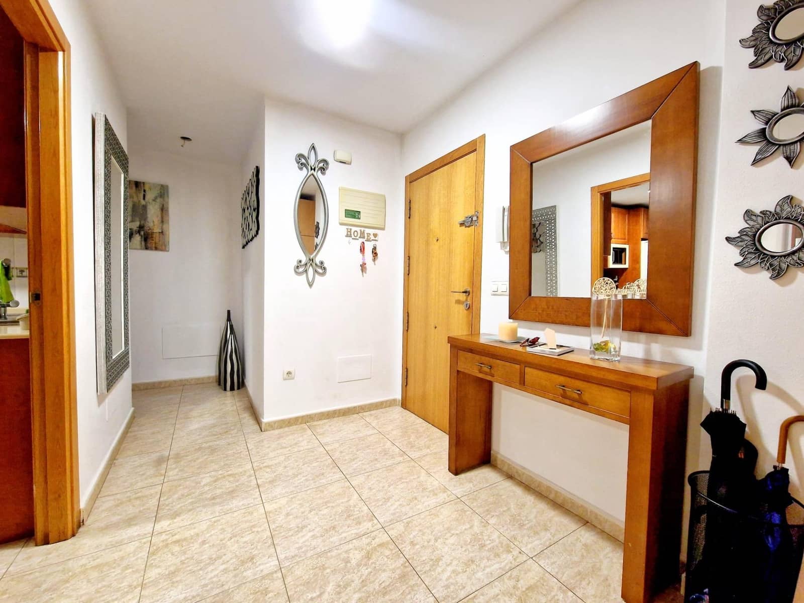 Piso de 4 habitaciones en Aguilas en venta - 136.000 € (Ref: 9940075)