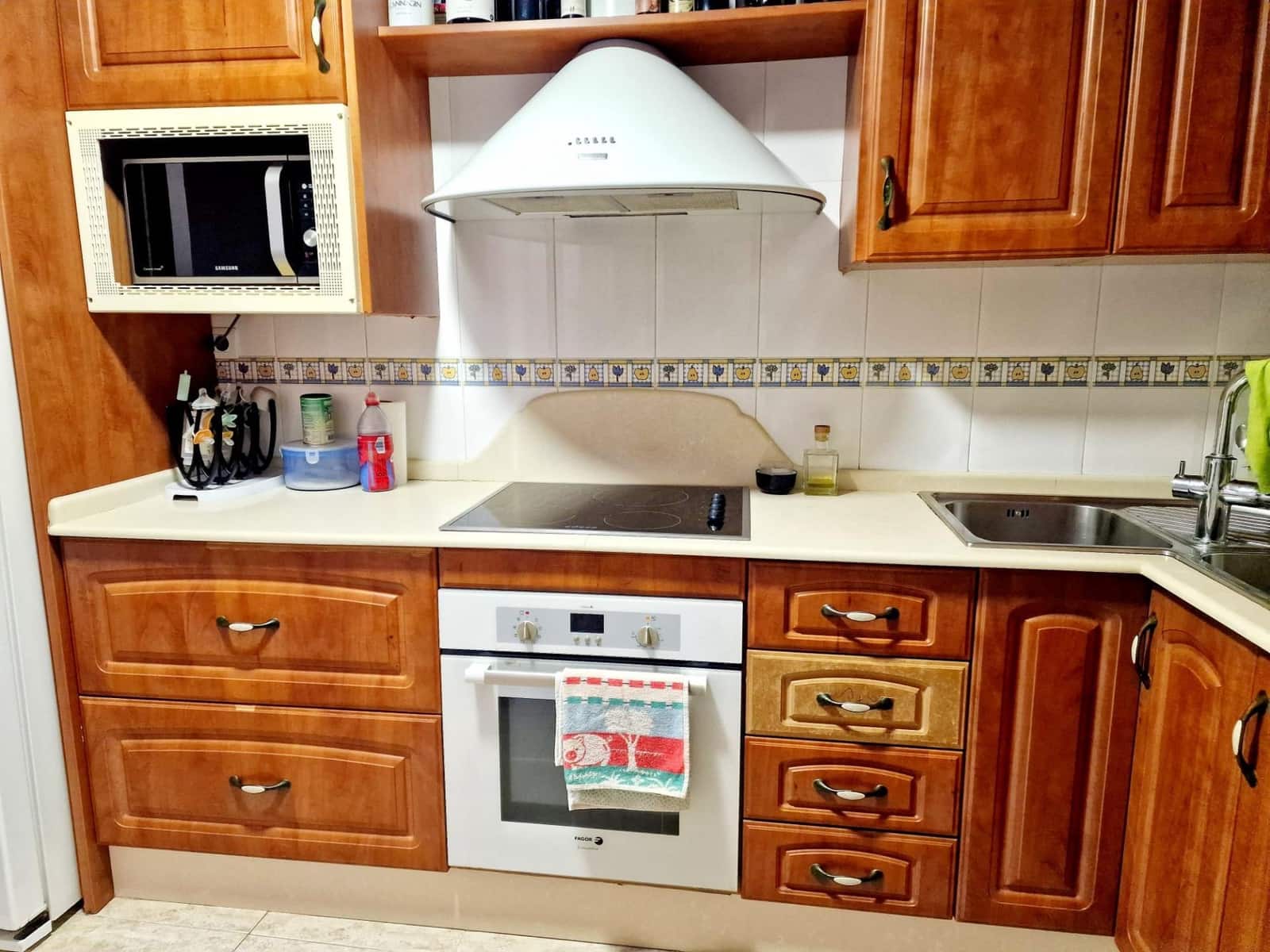 Piso de 4 habitaciones en Aguilas en venta - 136.000 € (Ref: 9940075)