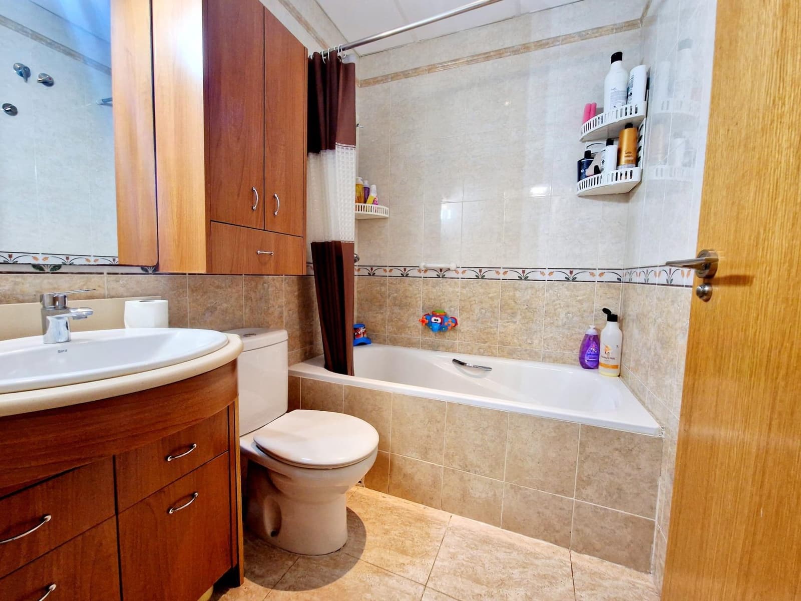Piso de 4 habitaciones en Aguilas en venta - 136.000 € (Ref: 9940075)