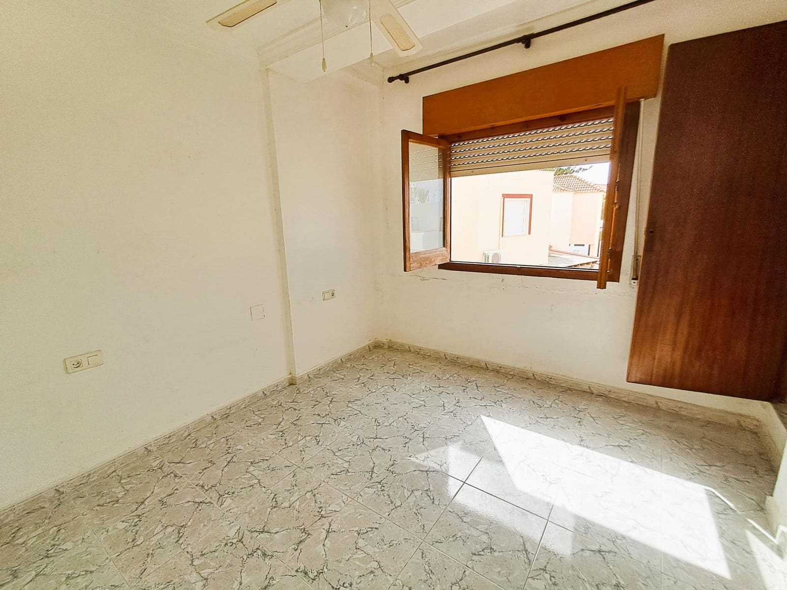 4 sypialnia Apartament na sprzedaż w San Juan de los Terreros z garażem - 270 000 € (Ref: 9977427)