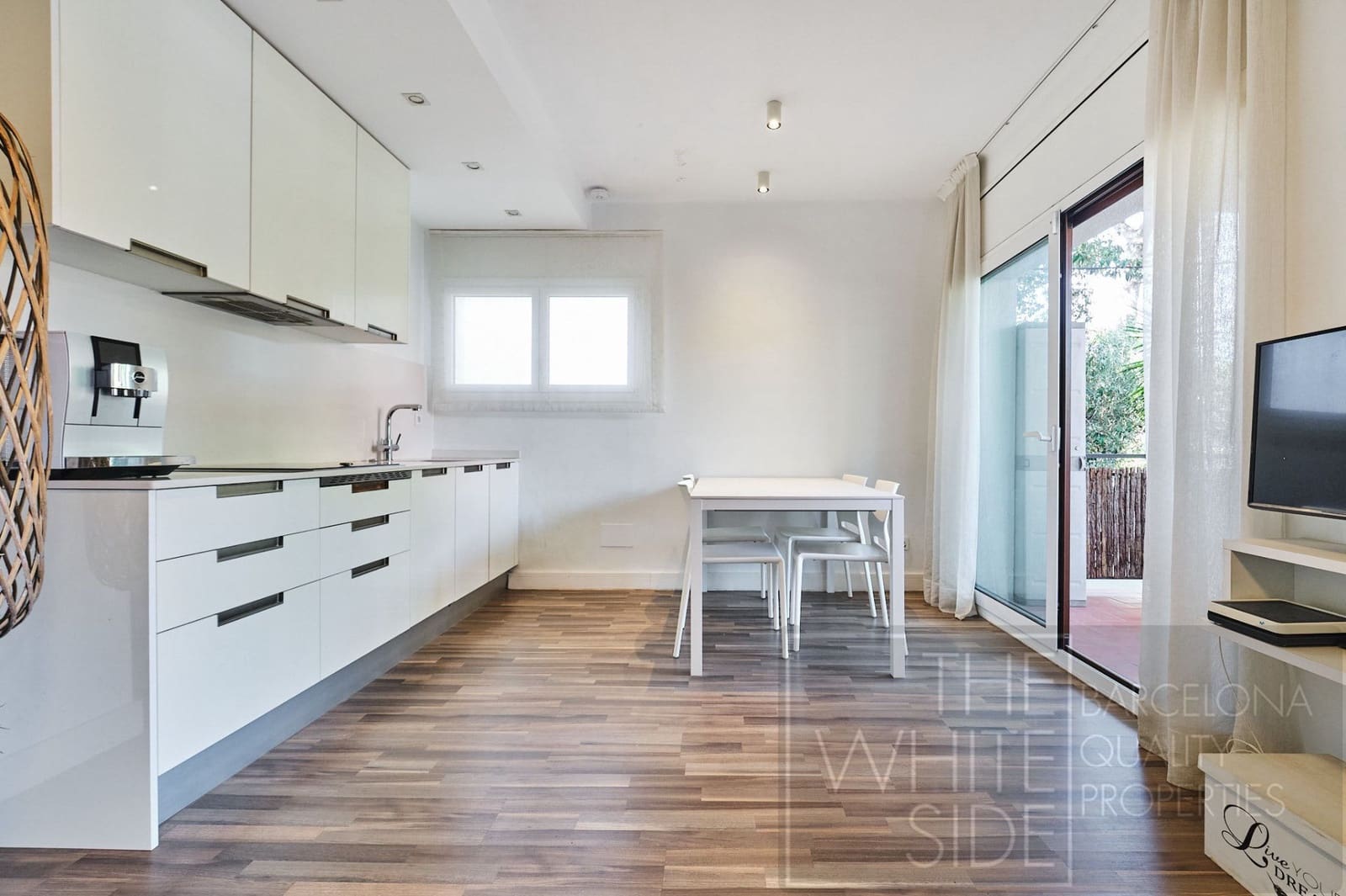 2 soveværelse Lejlighed til salg i Castelldefels med garage - € 395.000 (Ref: 9300549)