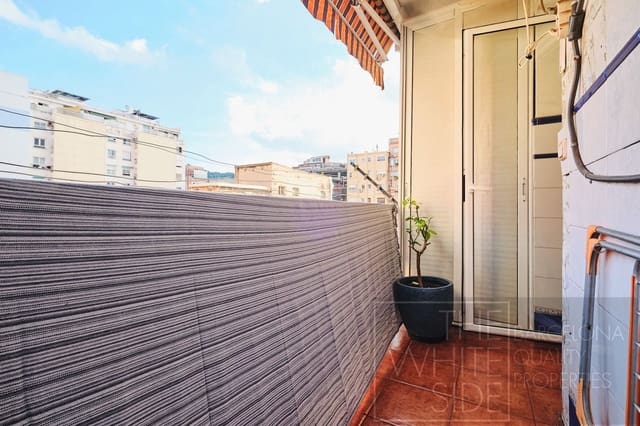 1 soveværelse Lejlighed til salg i Sant Antoni, Barcelona by med garage - € 287.000 (Ref: 9303100)