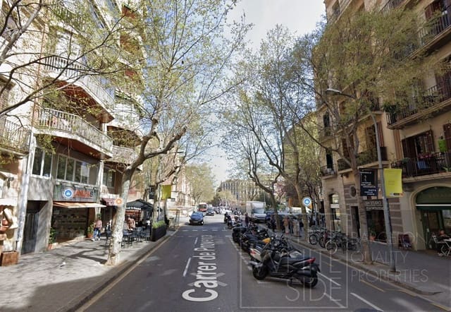 Commercial for sale in L'Antiga Esquerra de L'Eixample, Barcelona city - € 395,000 (Ref: 9341869)
