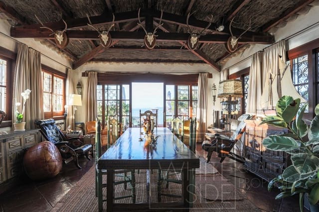 6 bedroom Villa for sale in Lloret de Mar with pool garage - € 3,500,000 (Ref: 9357090)