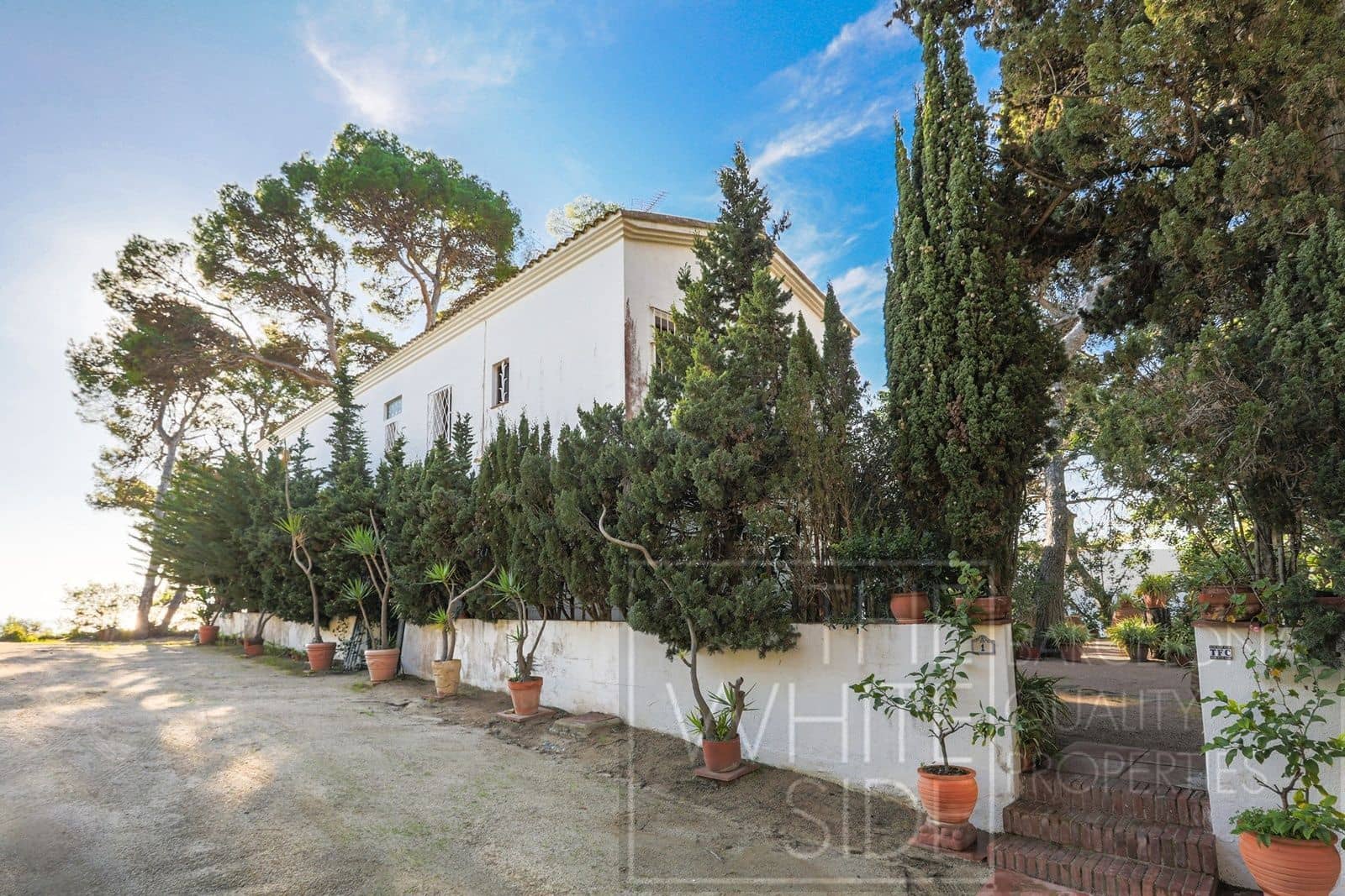 6 bedroom Villa for sale in Lloret de Mar with pool garage - € 3,500,000 (Ref: 9357090)