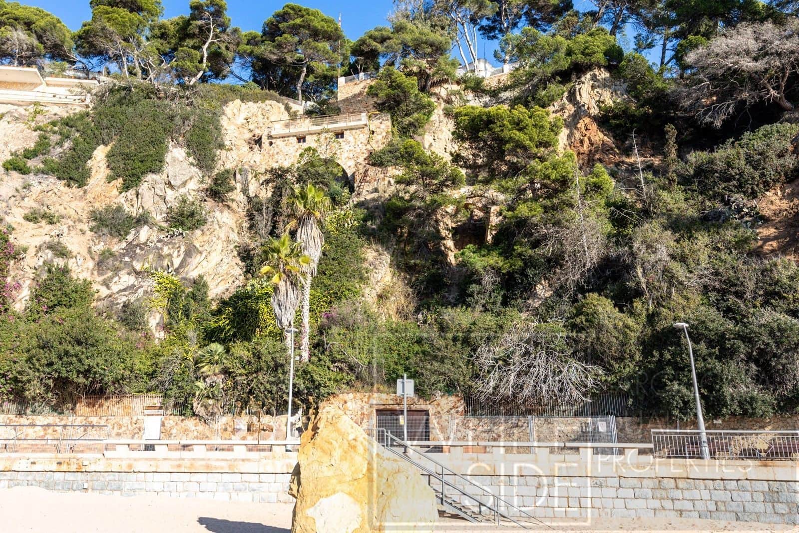 6 bedroom Villa for sale in Lloret de Mar with pool garage - € 3,500,000 (Ref: 9357090)