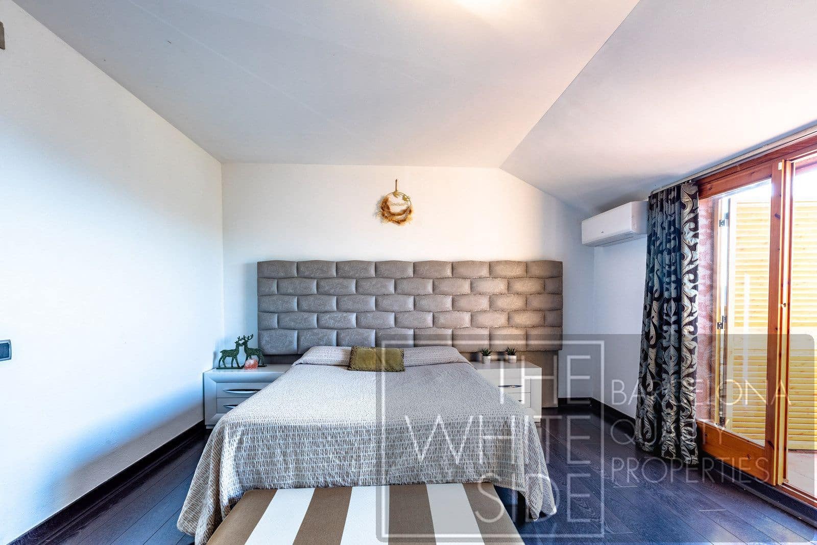 4 soveværelse Villa til salg i Palleja med swimmingpool garage - € 860.000 (Ref: 9358930)