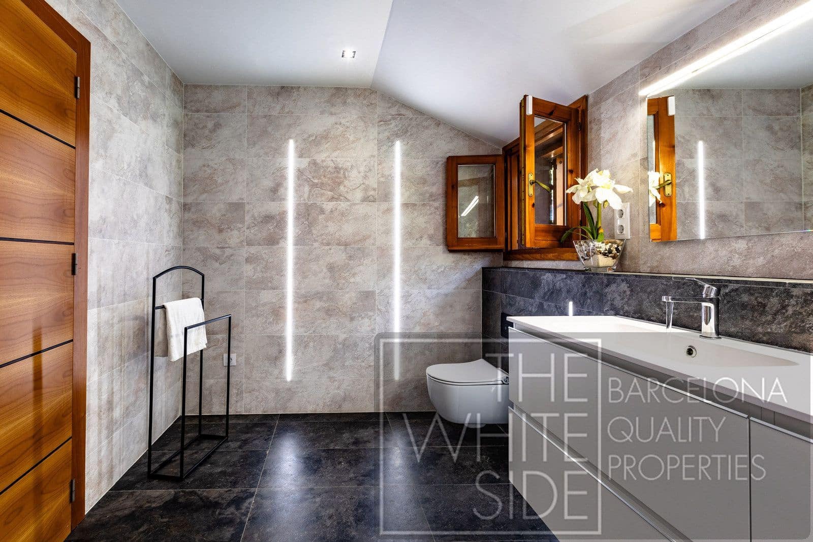 4 soveværelse Villa til salg i Palleja med swimmingpool garage - € 860.000 (Ref: 9358930)