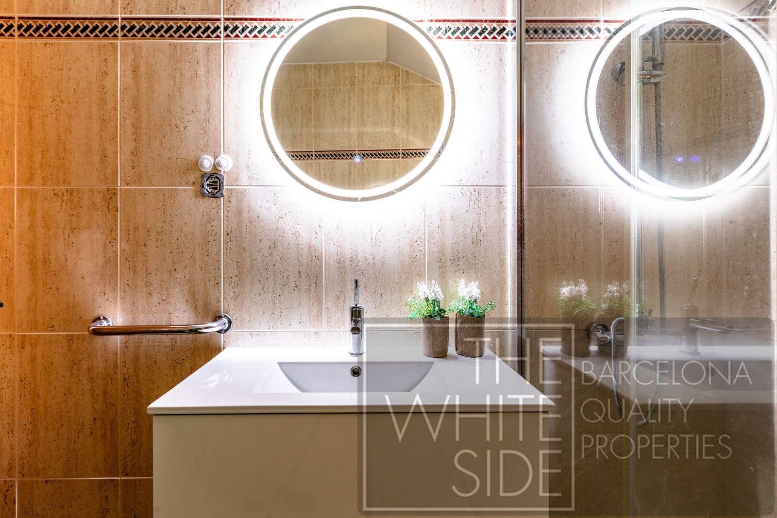 4 soveværelse Villa til salg i Palleja med swimmingpool garage - € 860.000 (Ref: 9358930)