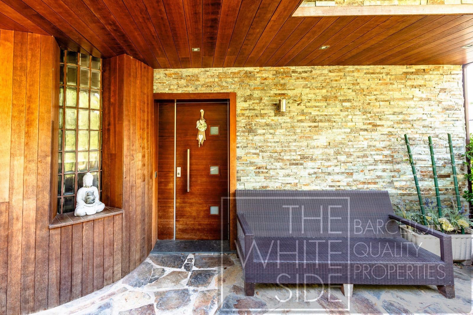 4 soveværelse Villa til salg i Palleja med swimmingpool garage - € 860.000 (Ref: 9358930)