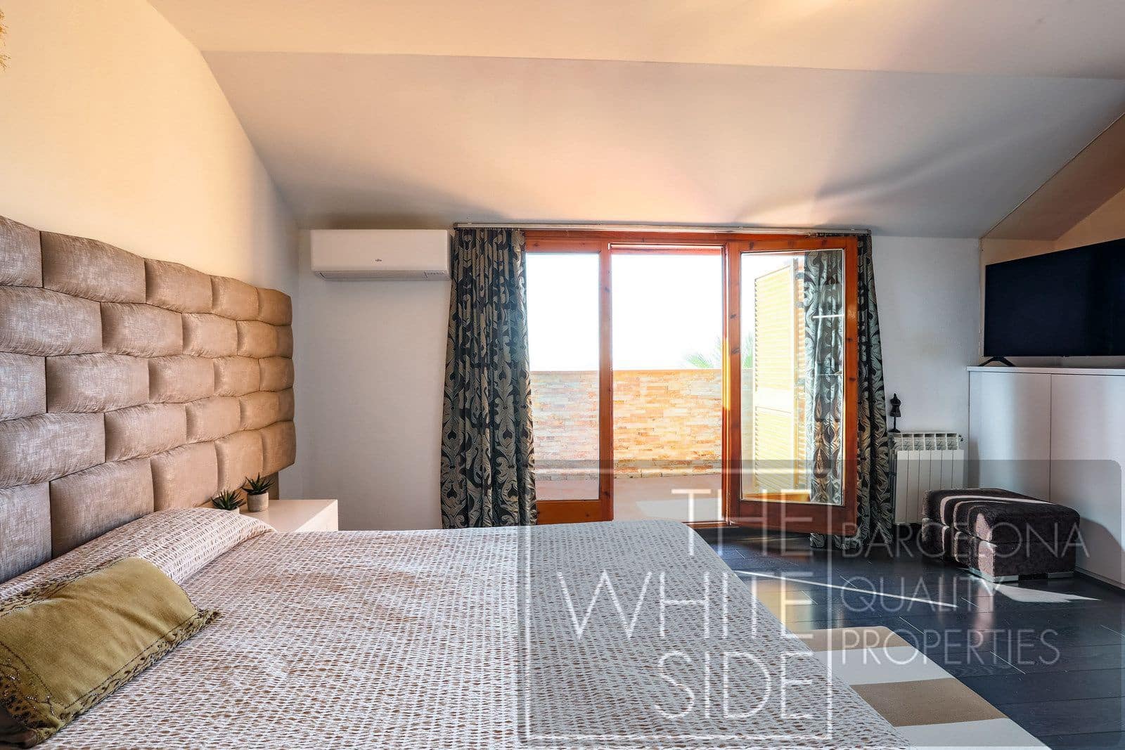 4 soveværelse Villa til salg i Palleja med swimmingpool garage - € 860.000 (Ref: 9358930)