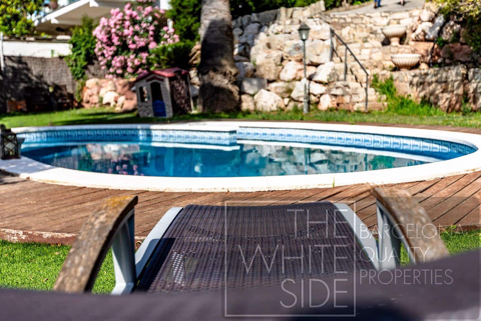 4 soveværelse Villa til salg i Palleja med swimmingpool garage - € 860.000 (Ref: 9358930)