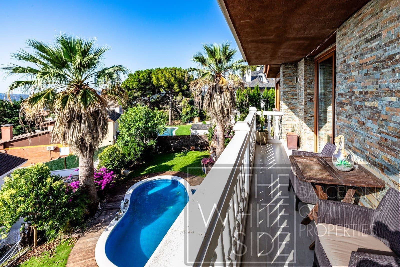 4 soveværelse Villa til salg i Palleja med swimmingpool garage - € 860.000 (Ref: 9358930)