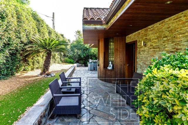 4 bedroom Villa for sale in Fontpineda with pool garage - € 860,000 (Ref: 9358930)