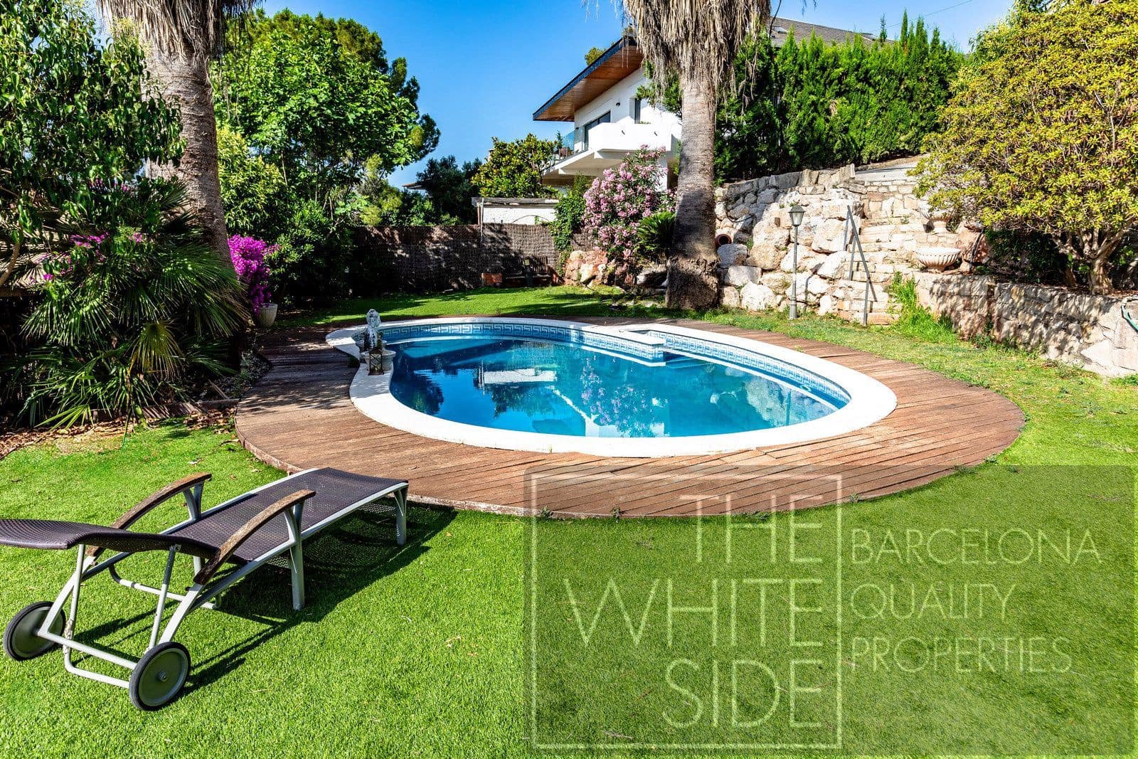 4 soveværelse Villa til salg i Palleja med swimmingpool garage - € 860.000 (Ref: 9358930)