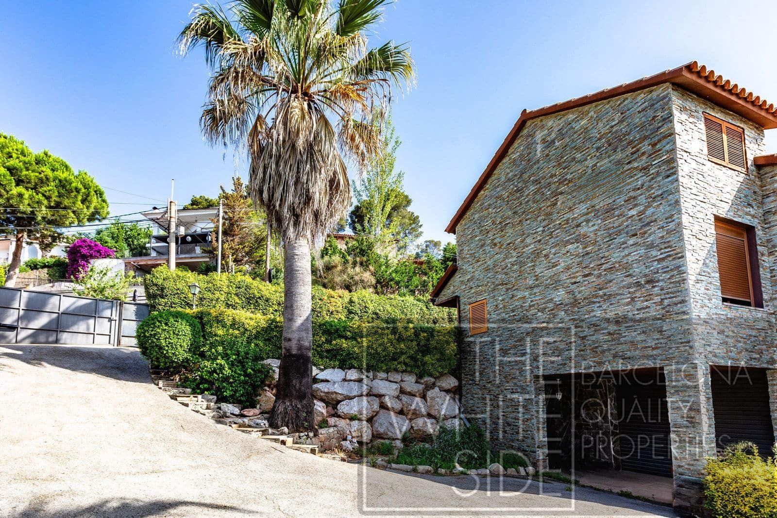 4 soveværelse Villa til salg i Palleja med swimmingpool garage - € 860.000 (Ref: 9358930)