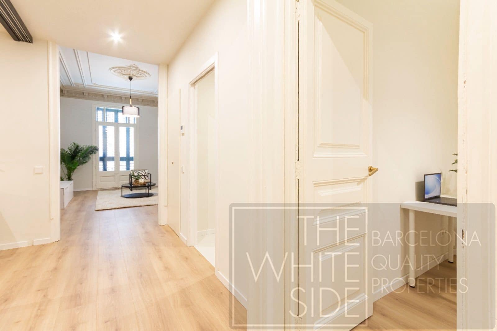 2 soveværelse Lejlighed til salg i Barcelona by - € 900.000 (Ref: 9413724)