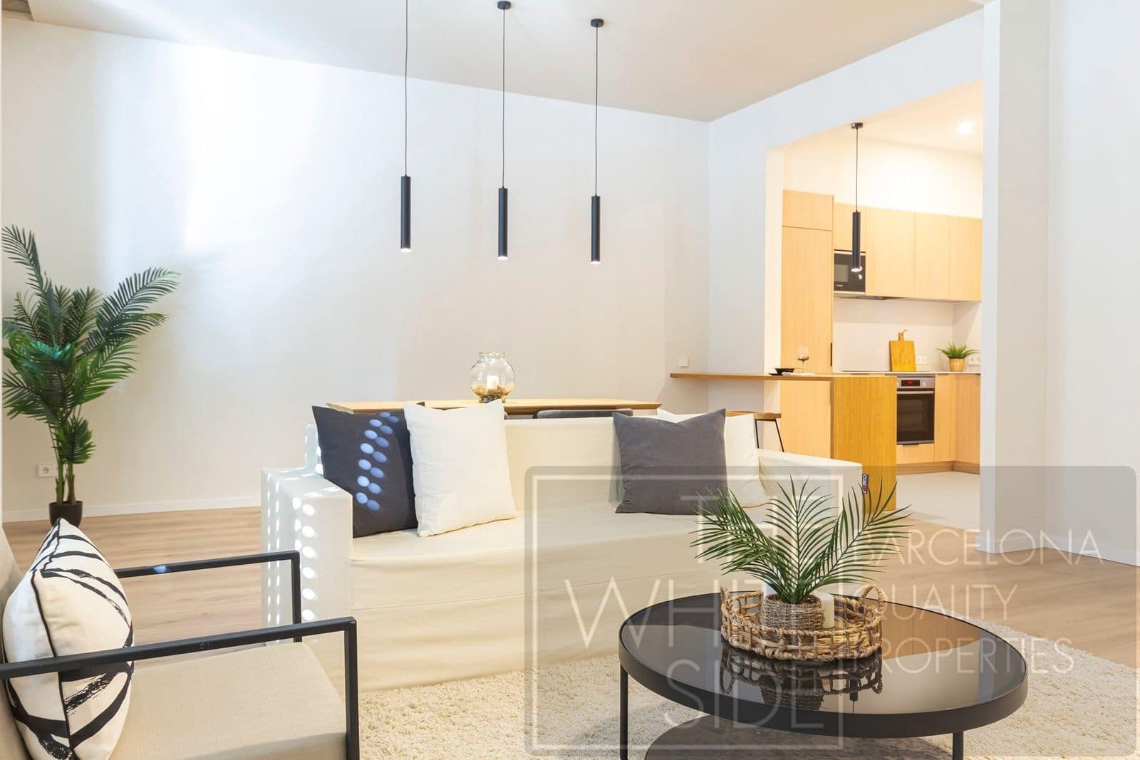 2 soveværelse Lejlighed til salg i Barcelona by - € 900.000 (Ref: 9413724)