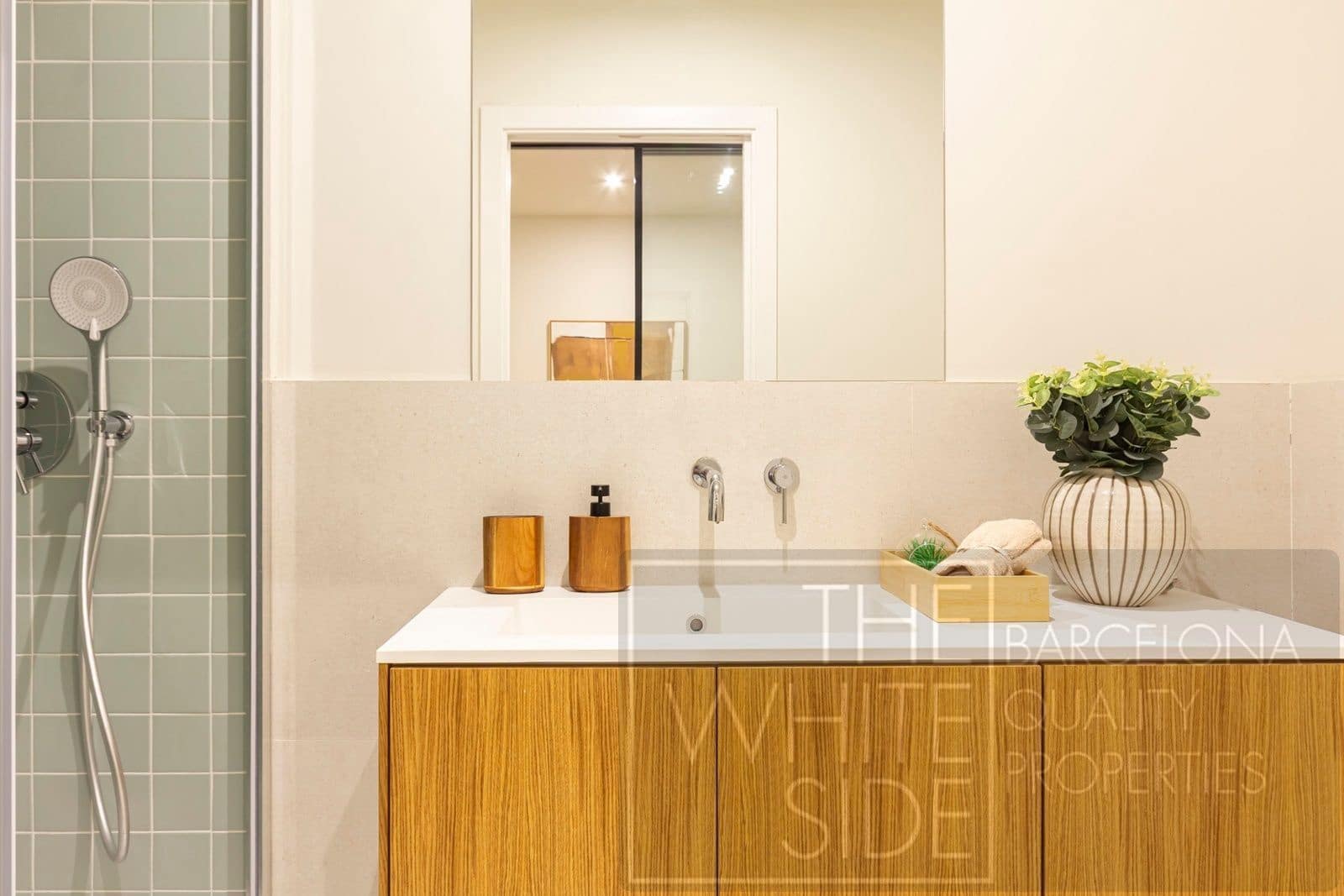 2 soveværelse Lejlighed til salg i Barcelona by - € 900.000 (Ref: 9413724)