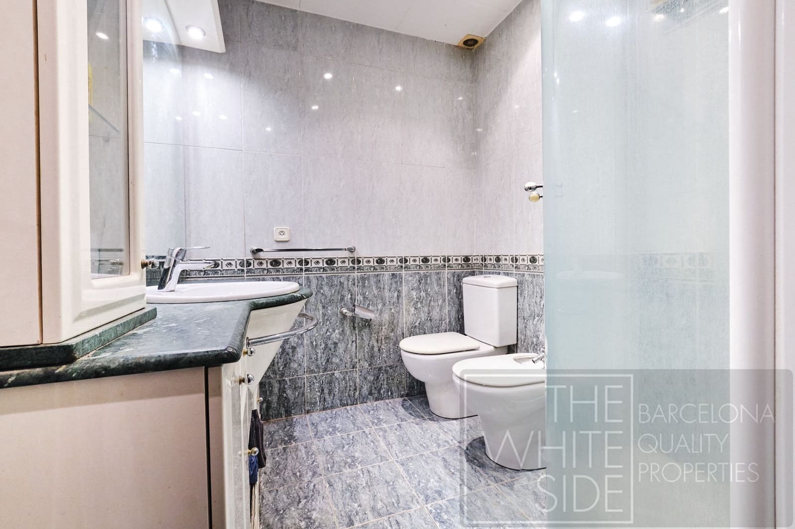 2 quarto Apartamento para venda em Barcelona cidade com garagem - 287 000 € (Ref: 9455934)