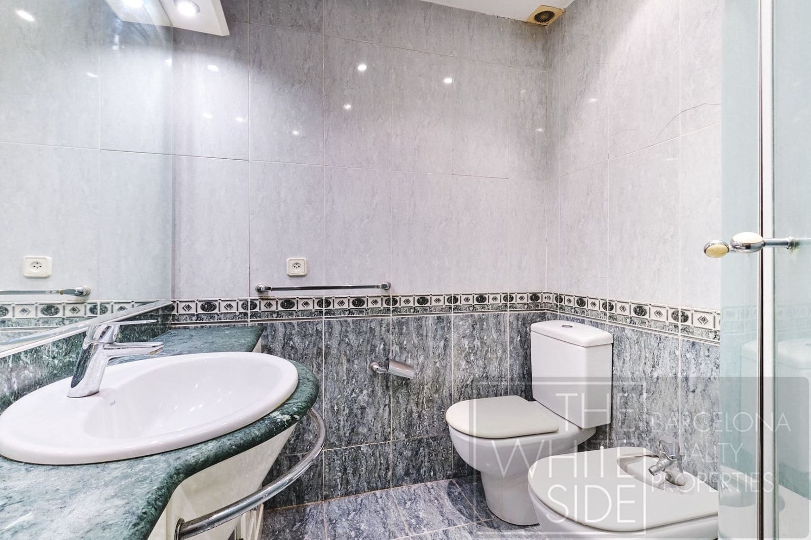 2 quarto Apartamento para venda em Barcelona cidade com garagem - 287 000 € (Ref: 9455934)