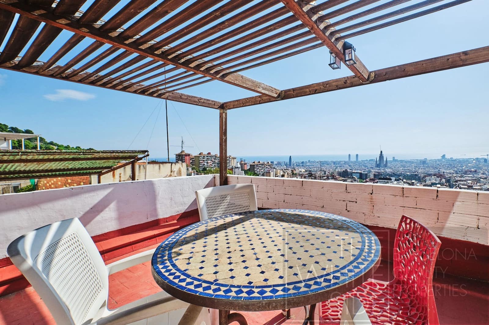 3 soverom Kjedet enebolig til salgs i Barcelona by - € 405 000 (Ref: 9501909)