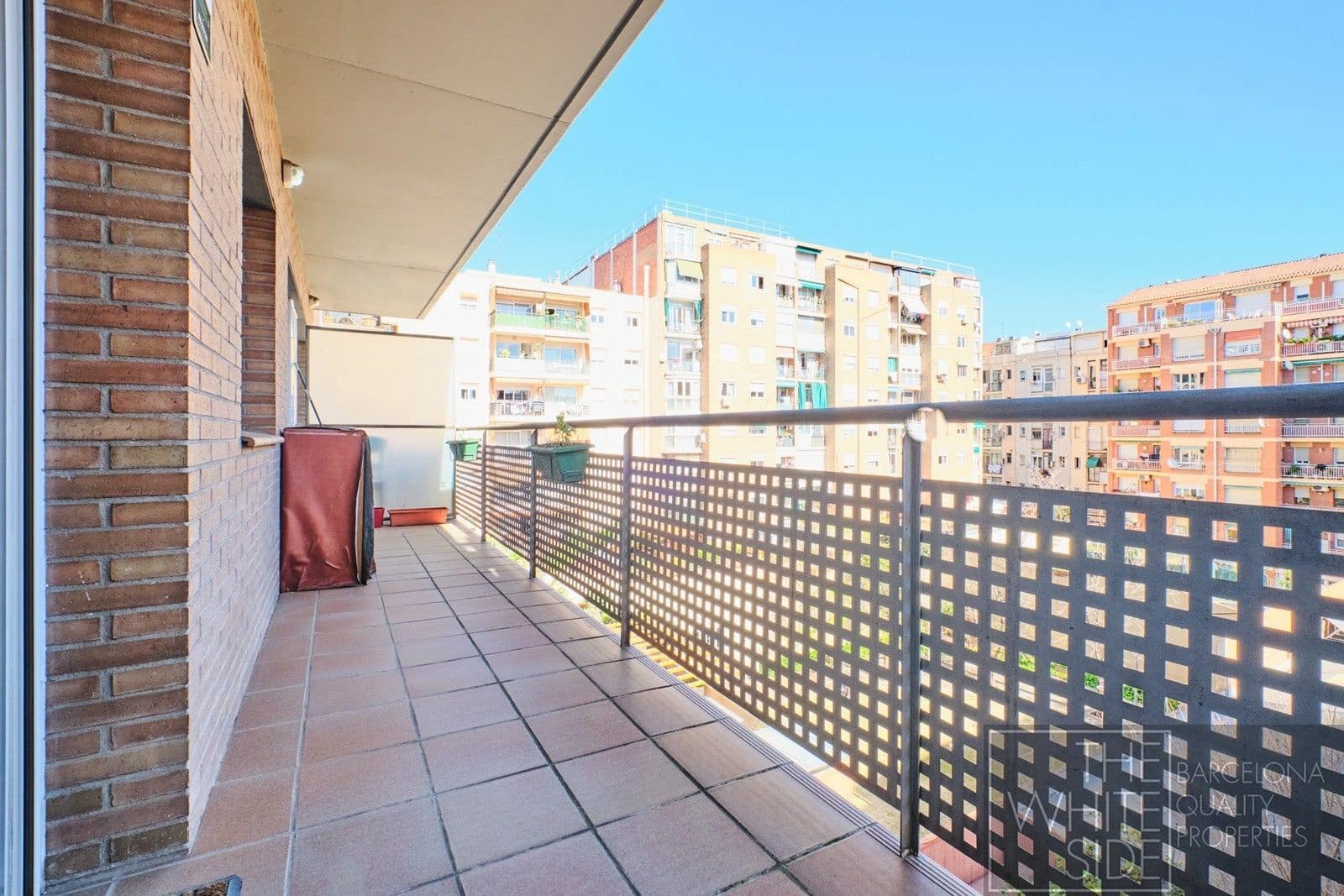 2 soveværelse Lejlighed til salg i Barcelona by med garage - € 420.000 (Ref: 9686180)
