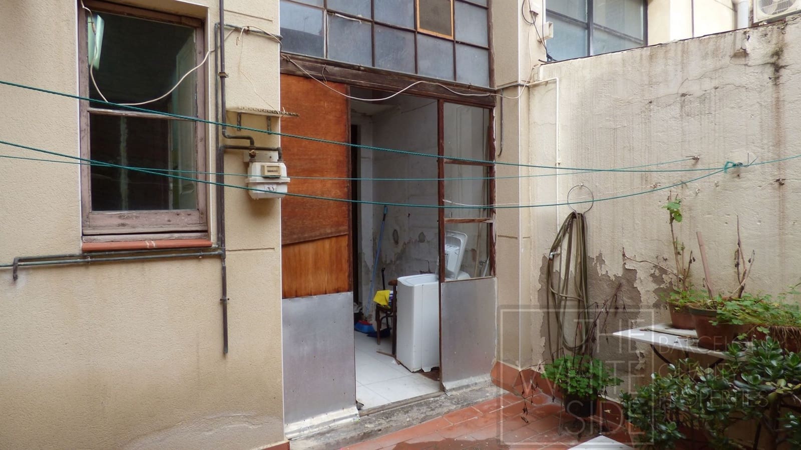 2 bedroom Flat for sale in Barcelona city - € 245,000 (Ref: 9815651)