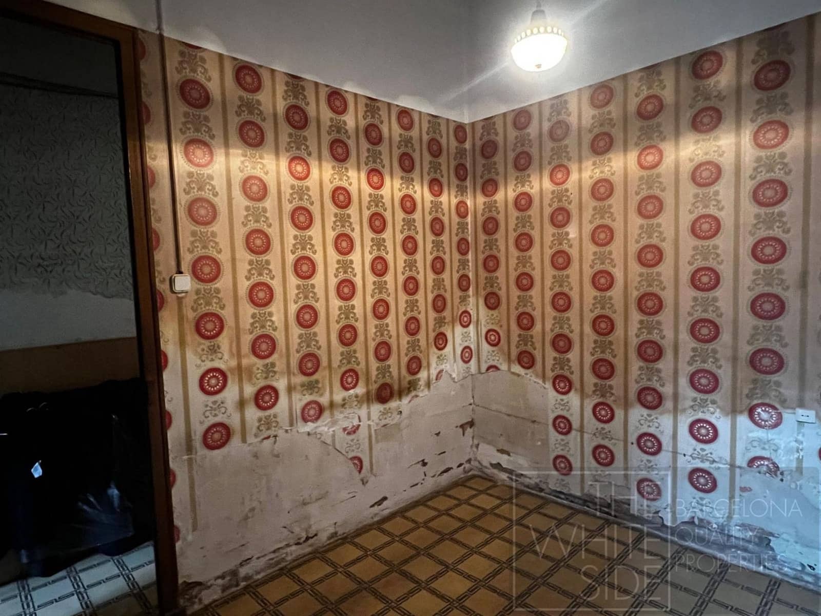 2 bedroom Flat for sale in Barcelona city - € 245,000 (Ref: 9815651)