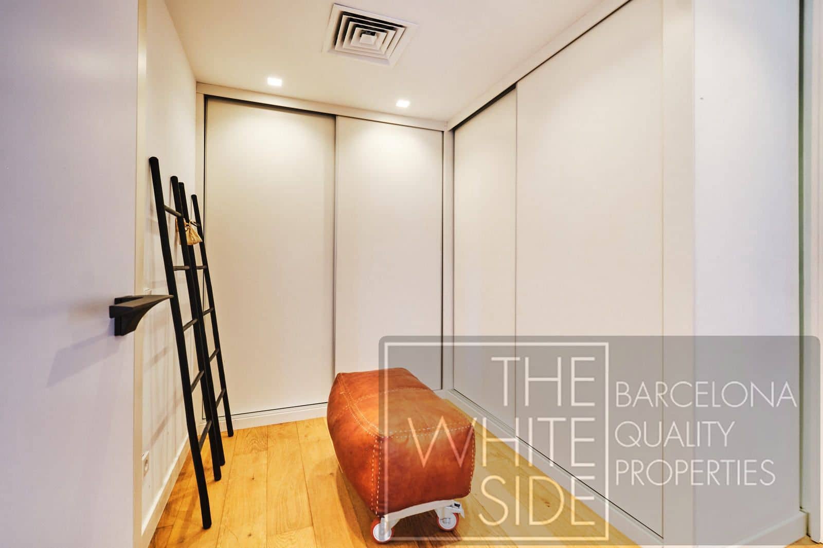 Pareado de 4 habitaciones en Barcelona ciudad en venta con piscina garaje - 2.490.000 € (Ref: 9842632)