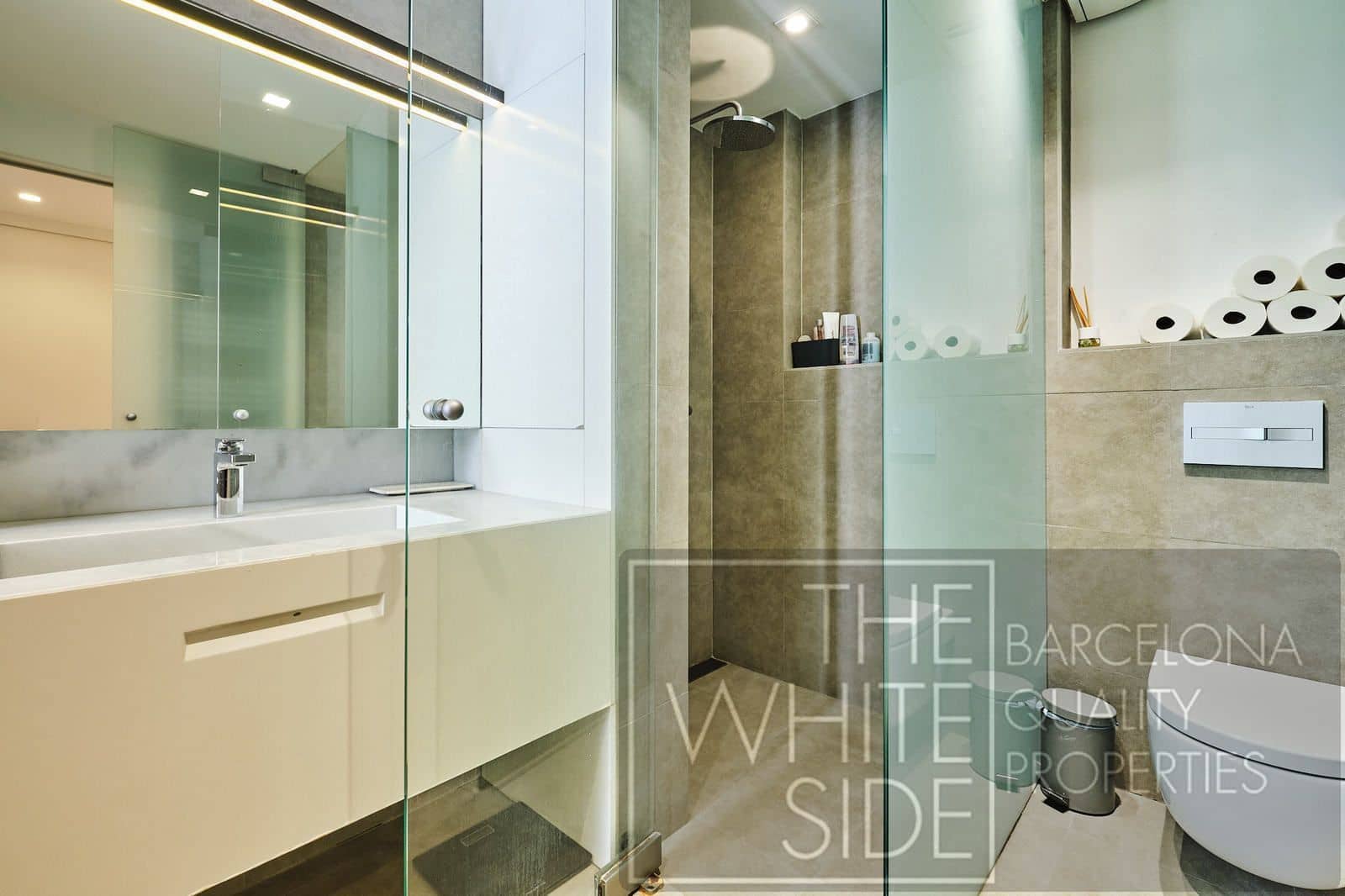 Pareado de 4 habitaciones en Barcelona ciudad en venta con piscina garaje - 2.490.000 € (Ref: 9842632)