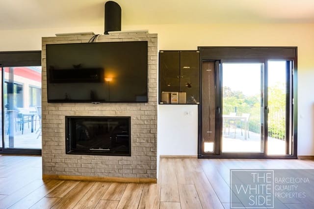 4 bedroom Villa for sale in Taradell with pool garage - € 620,000 (Ref: 9861606)