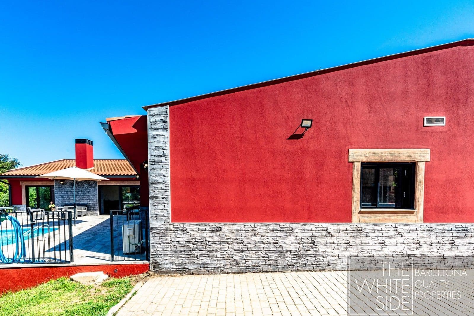 4 bedroom Villa for sale in Taradell with pool garage - € 620,000 (Ref: 9861606)