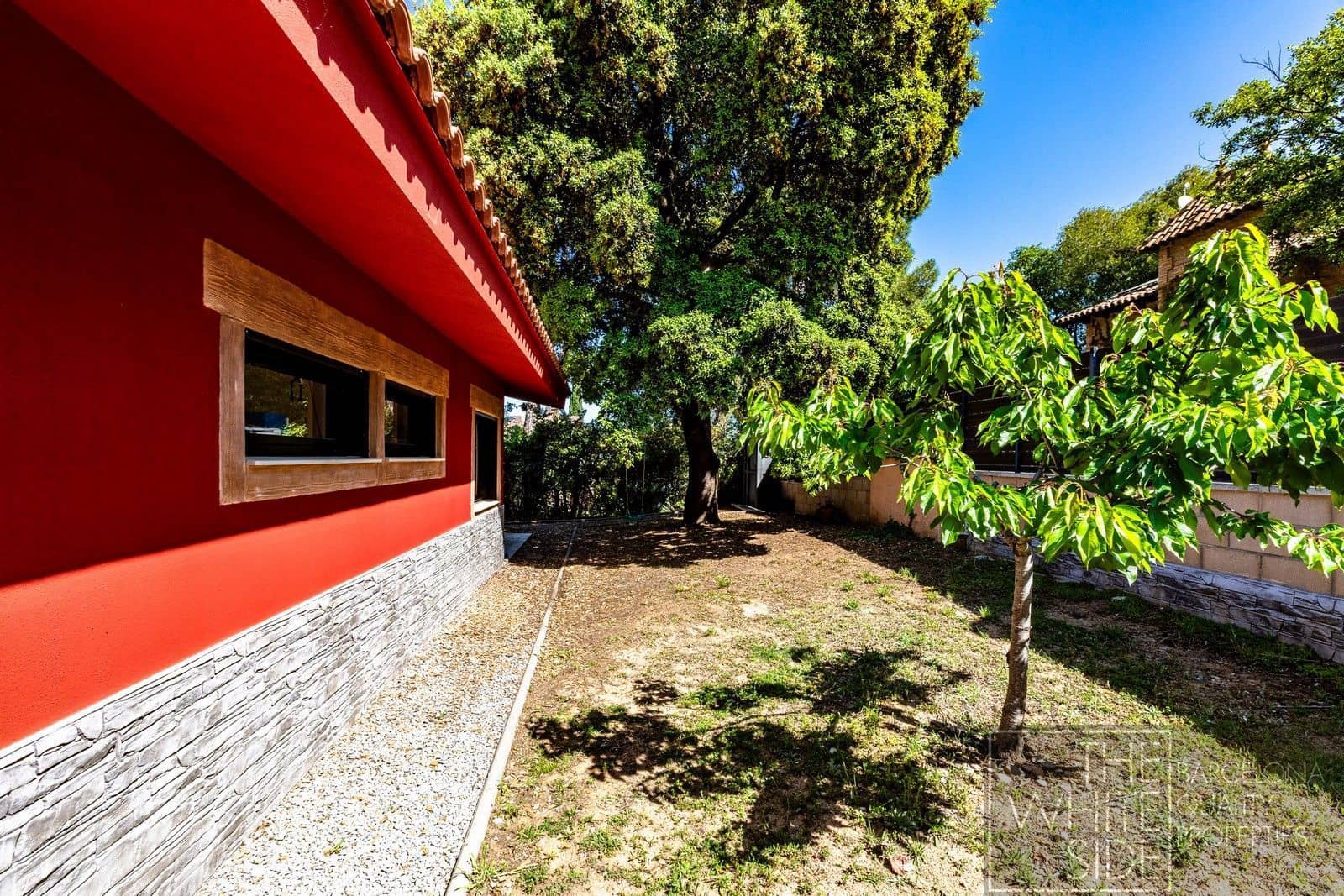 4 bedroom Villa for sale in Taradell with pool garage - € 620,000 (Ref: 9861606)