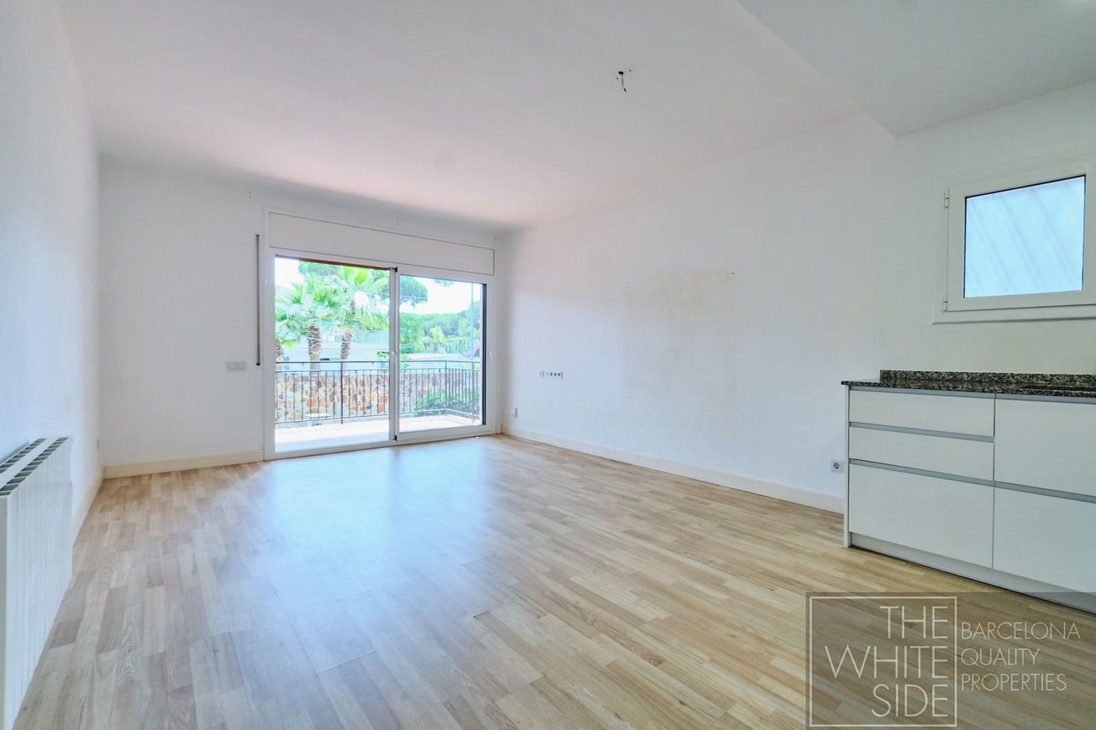 Piso de 2 habitaciones en Castelldefels en venta con garaje - 369.000 € (Ref: 9884138)