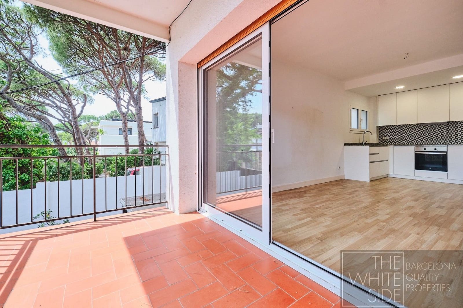 Piso de 2 habitaciones en Castelldefels en venta con garaje - 369.000 € (Ref: 9884138)