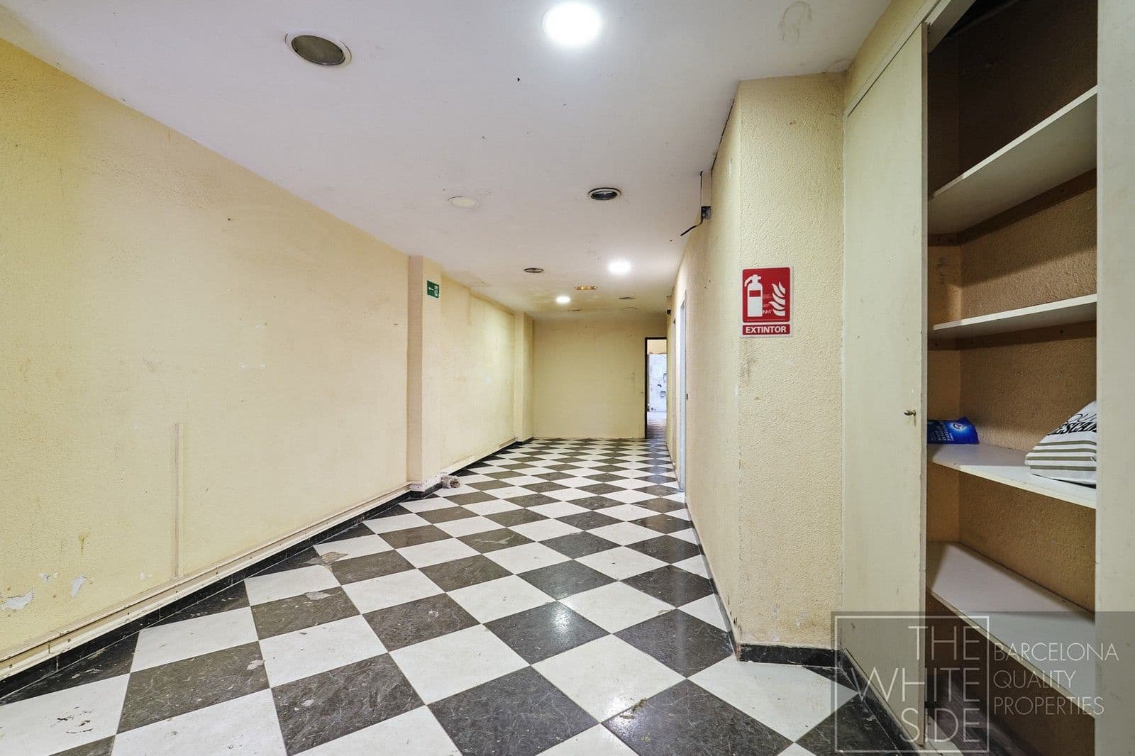 1 bedroom Commercial for sale in Barcelona city - € 490,000 (Ref: 9896208)