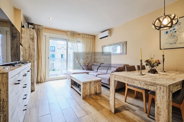 Piso de 3 habitaciones en L'Antiga Esquerra de L'Eixample, Barcelona ciudad en venta - 585.000 € (Ref: 9978399)