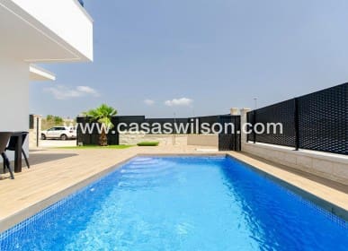 3 slaapkamer Villa te koop in Vistabella, Orihuela met zwembad - € 415.000 (Ref: 7561877)