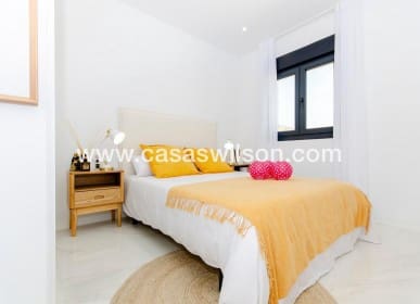 3 slaapkamer Villa te koop in Vistabella met zwembad - € 415.000 (Ref: 7561877)