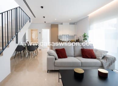 3 soveværelse Byhus til salg i Gran Alacant med swimmingpool - € 410.000 (Ref: 7561917)