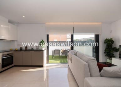 3 soveværelse Byhus til salg i Gran Alacant med swimmingpool - € 410.000 (Ref: 7561917)