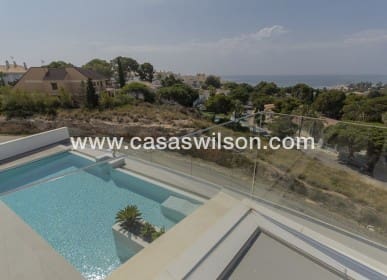 3 sypialnia Willa na sprzedaż w Campoamor z basenem - 1 195 000 € (Ref: 7561933)