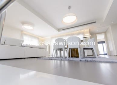 3 sypialnia Willa na sprzedaż w Campoamor z basenem - 1 195 000 € (Ref: 7561933)