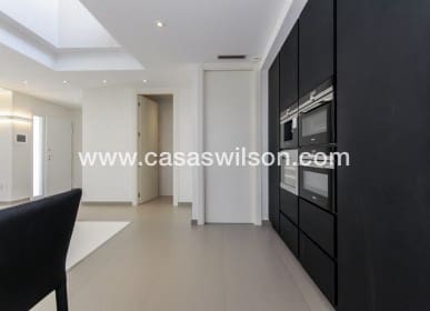 3 sypialnia Willa na sprzedaż w Campoamor z basenem - 1 195 000 € (Ref: 7561933)