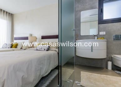 3 sypialnia Willa na sprzedaż w Campoamor z basenem - 1 195 000 € (Ref: 7561933)