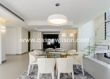 3 sypialnia Willa na sprzedaż w Campoamor z basenem - 1 195 000 € (Ref: 7561933)